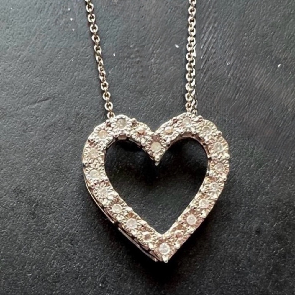 Genuine Diamond Heart 18" Pendant Necklace 1/10 ct. t.w. in Sterling Silver NWT - Picture 3 of 7